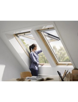FINESTRA IN LEGNO VERNICIATO BIANCO - GPL - VELUX